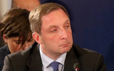 ალექსი პეტრიაშვილი:  ერთ მხარეს არის "ნაციონალური ოცნება", მეორე მხარეს - "ნაციონალური მოძრაობა"